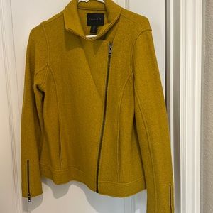 Tahari size s